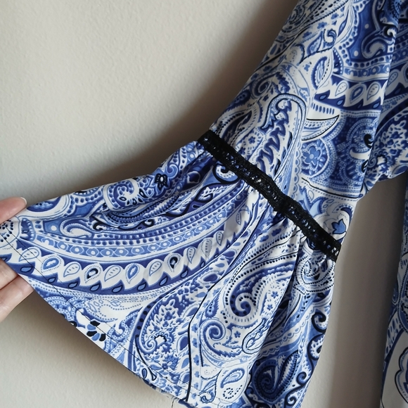 NWT Unique spectrum blue and white black blouse tassle tie 1X - Picture 9 of 12